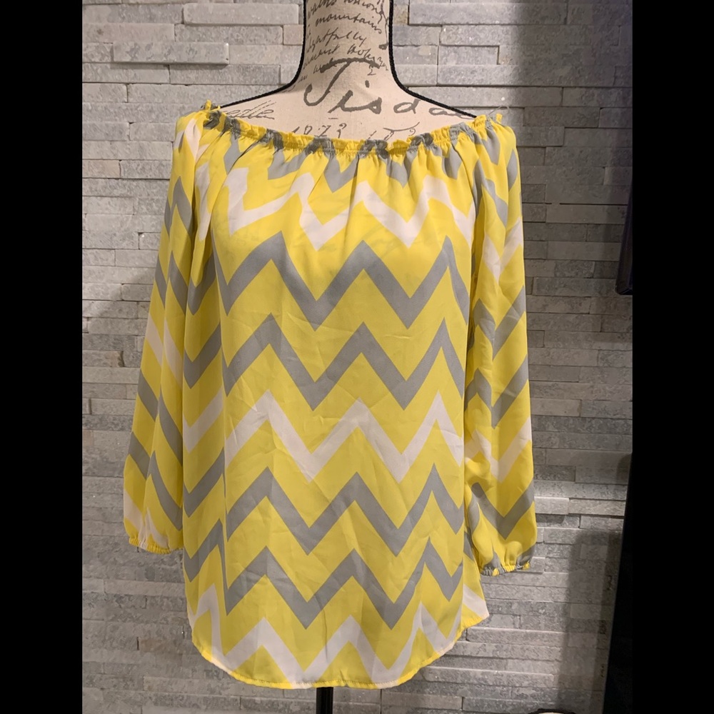5 for $25 Zig Zag print blouse elastic neck